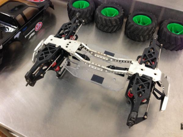 Oh how the aluminum chassis braces and skids were all the buzz back when this 3906 was new.