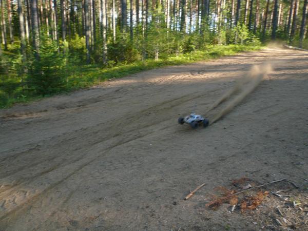 Traxxas Rustler XL-5
3S lipo, CC Mamba Max 5700 combo