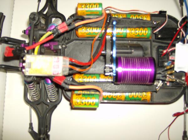 my rc cars emaxx yes i was to anxious and let the smoke out on the schulze