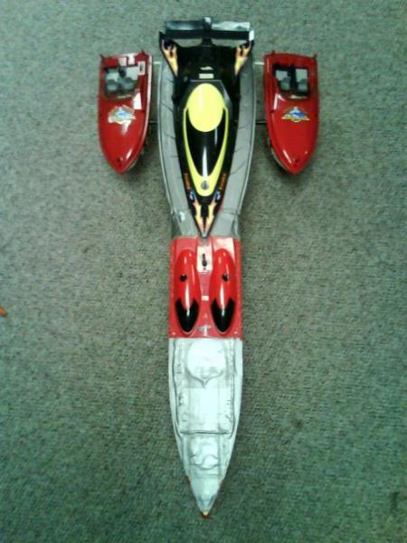 MMM and 5s=crazy boat